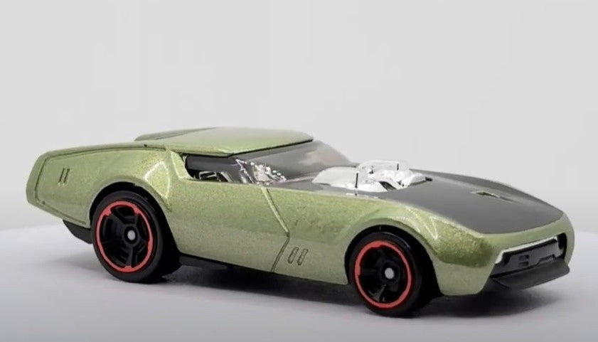 Hot Wheels 2025 #108/250 Slide-Burn, NEW/LOOSE, green