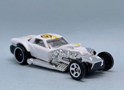 Hot Wheels 2025 #158/250 Hoto Roto, NEW/LOOSE, white