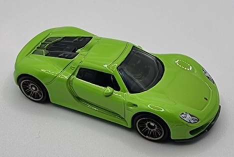 Matchbox 2024 #045/100 Porsche 918 Spyder, NEW/LOOSE, lime green