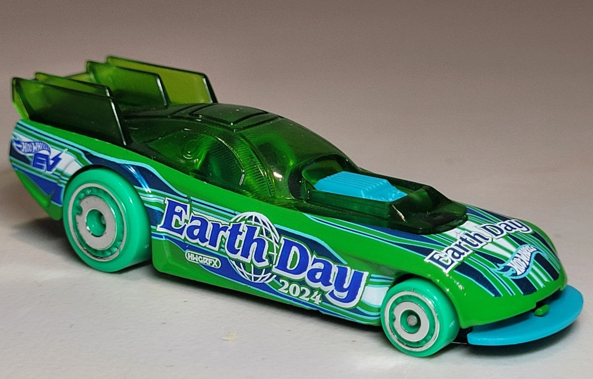 Hot Wheels 2024 #124/250 Supercharged, NEW/LOOSE, green