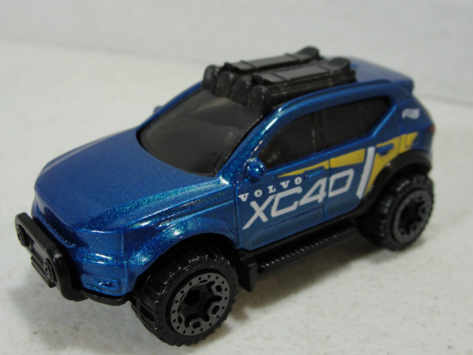 Hot Wheels 2024 #014/250 Volvo XC40 Recharge, NEW/LOOSE, blue