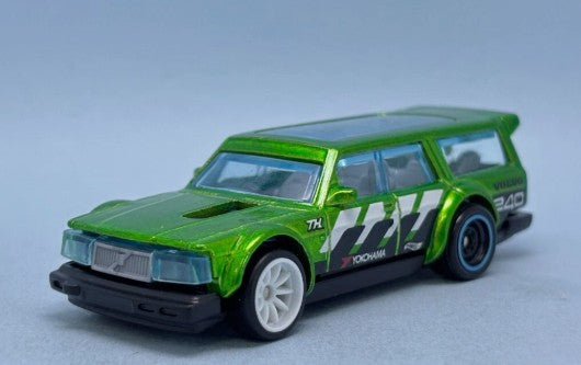 Hot Wheels 2023 #245/250 Volvo 240 Drift Wagon, SUPER TREASURE HUNT, NEW/LOOSE, spectraflame green