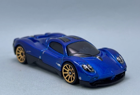 Hot Wheels 2025 #225/250 Pagani Utopia, NEW/LOOSE, blue