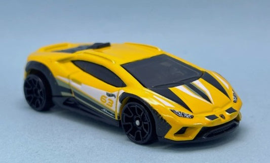 Hot Wheels 2025 #041/250 Lamborghini Huracan Sterrato, NEW/LOOSE, yellow