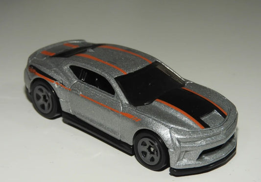 Hot Wheels 2020 #020/250 '18 COPO Camaro SS, NEW/LOOSE, silver