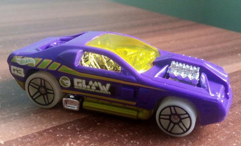 Hot Wheels 2018 HW Glow Wheels 6/10 Hollowback, TREASURE HUNT, NEW/LOOSE, purple