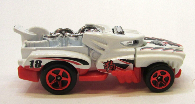 Hot Wheels 2018 #113/365 Hotweiler, NEW/LOOSE, white