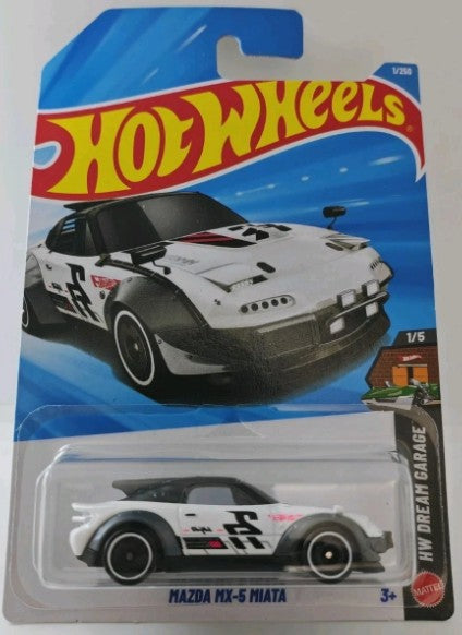 Hot Wheels 2026 #001/250 Mazda MX-5 Miata, white