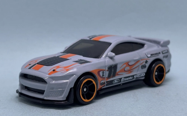 Hot Wheels 2026 #010/250 2020 Ford Mustang Shelby GT500, NEW/LOOSE, grey