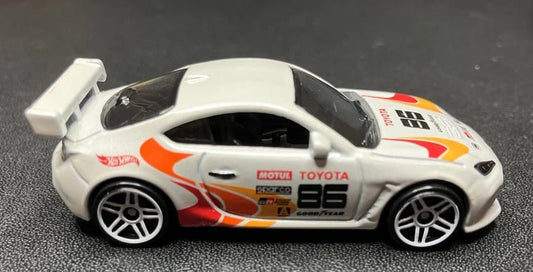 Hot Wheels 2026 Multipack Exclusive, Toyota GR86 Cup, white