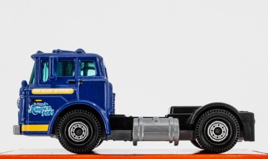 Matchbox 2024 #070/100 1965 Ford C900, NEW/LOOSE, purplish blue