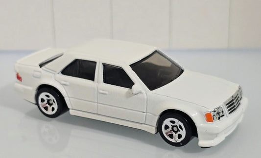 Hot Wheels 2022 #086/250, Mercedes-Benz 500 E, RETAILER EXCLUSIVE, NEW/LOOSE, white