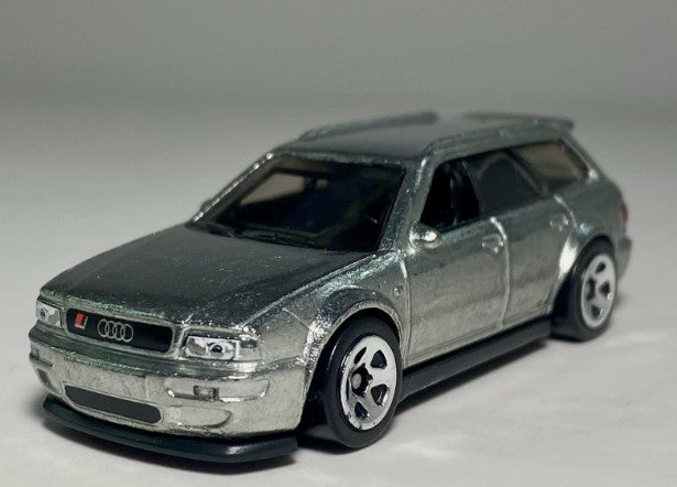 Hot Wheels 2024 #133/250 '94 Audi Avant RS2, RETAILER EXCLUSIVE, NEW/LOOSE, zamac (visible gas flap variant)