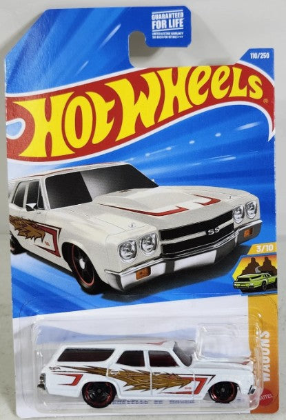 Hot Wheels 2026 #110/250 '70 Chevelle SS Wagon, glossy white