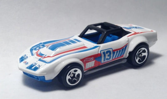 Hot Wheels 2016 #086/250 '69 Corvette Racer, NEW/LOOSE, white
