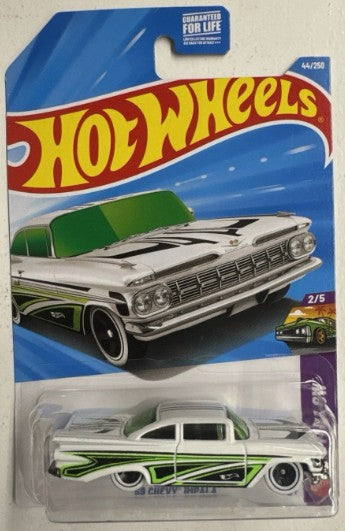 Hot Wheels 2026 #044/250 '59 Chevy Impala, white