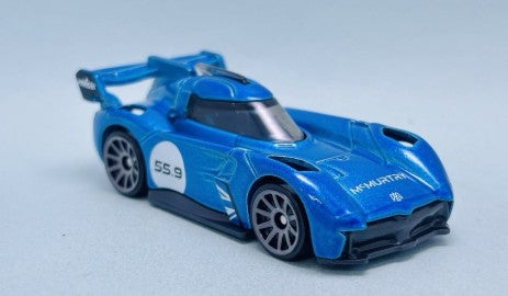 Hot Wheels 2026 #025/250 McMurtry Spéirling, NEW/LOOSE, clearcoat blue