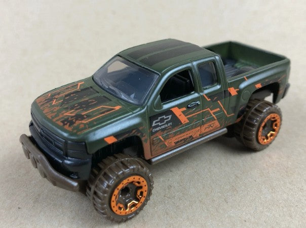 Hot Wheels 2024 Multipack Exclusive, Chevy Silverado Off Road, NEW/LOOSE, dark olive green