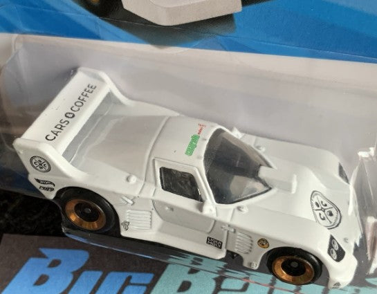 Hot Wheels 2026 #031/250 La Liebre, NEW/LOOSE, white
