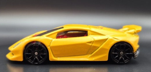 Hot Wheels 2022 Multipack Exclusive, Lamborghini Sesto Elemento, NEW/LOOSE, yellow