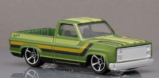 Hot Wheels 2022 #114/250, '83 Chevy Silverado, NEW/LOOSE, metalflake green