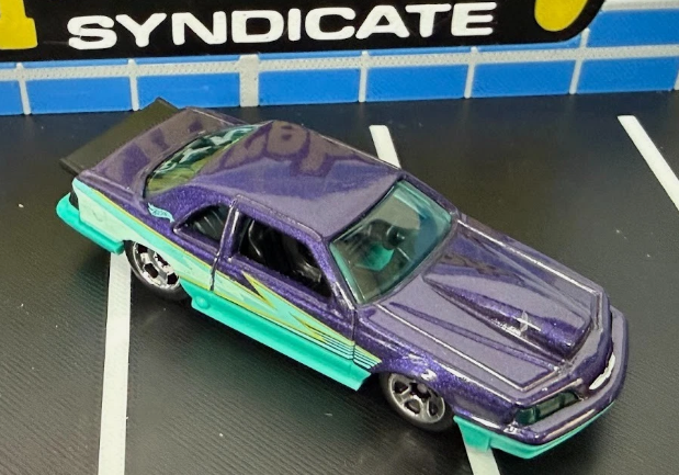 Hot Wheels 2026 Multipack Exclusive, 1988 Ford T-Bird, NEW/LOOSE, purple