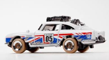 Hot Wheels 2026 #243/250, Aston Martin DB5 Safari Edition, NEW/LOOSE, white