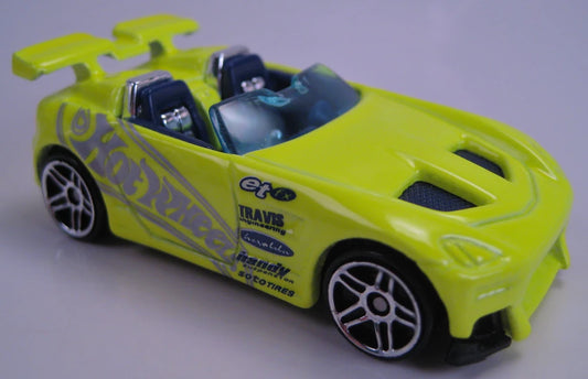 Hot Wheels 2002 #015 Tantrum, NEW/LOOSE, neon yellow (PR5)