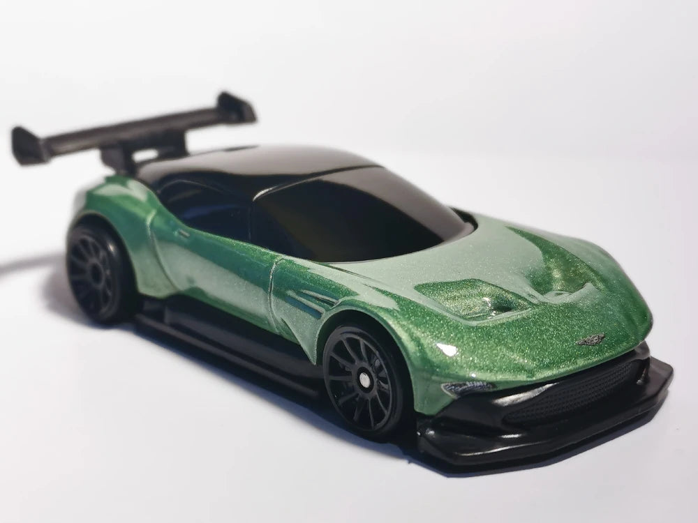 Hot Wheels 2019 #239/250 Aston Martin Vulcan, NEW/LOOSE, apple tree green metallic