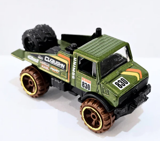 Hot Wheels 2024 #178/250 Mercedes-Benz Unimog 1300L, NEW/LOOSE, green