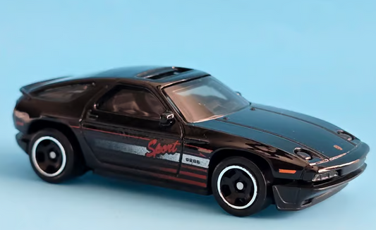 Hot Wheels 2026 #171/250, 1983 Porsche 928S, NEW/LOOSE, black