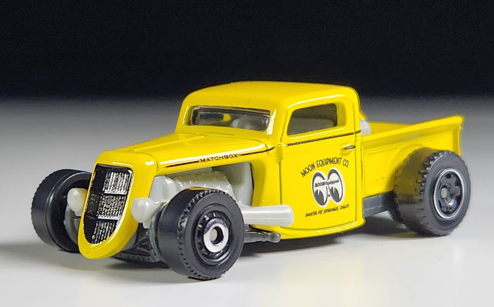 Matchbox 2023 #047/100 1935 Ford, NEW/LOOSE, yellow (Mooneyes livery)