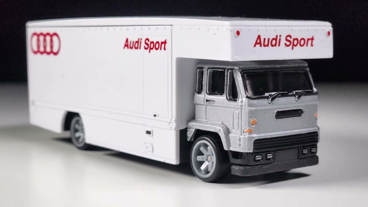 Hot Wheels Fleet Flyer from Team Transport set #77 (hauler only), NEW/LOOSE, white/grey