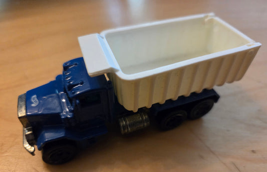 Hot Wheels 1999 #1009, Peterbilt Dump Truck, PREOWNED/LOOSE, blue
