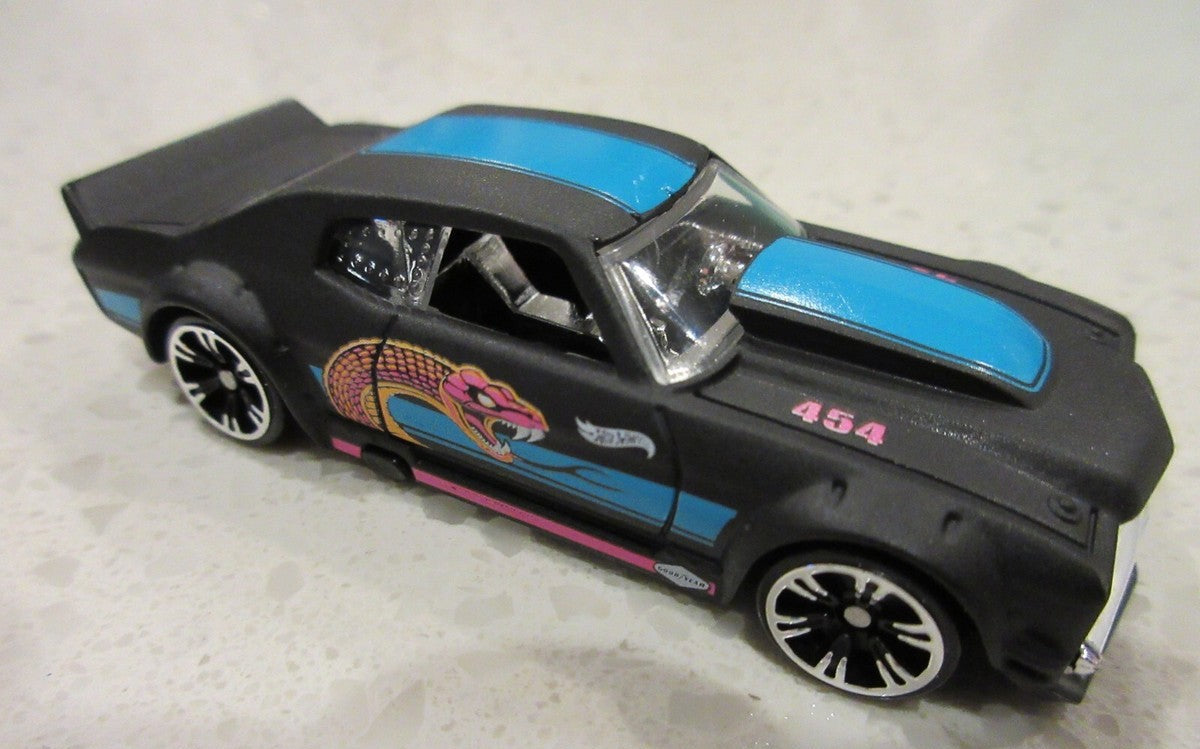 Hot Wheels 2025 Neon Speeders 6/8 '70 Chevy Chevelle, NEW/LOOSE, black