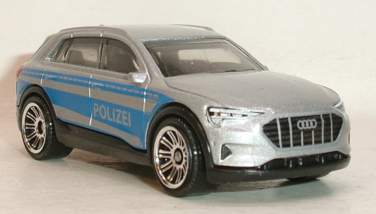 Matchbox 2024 Multipack Exclusive, Audi e-Tron, silver