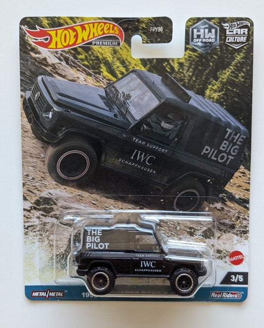 Hot Wheels 2023 Car Culture Off Road Series, 1993 Mercedes-Benz G-Class 3/5