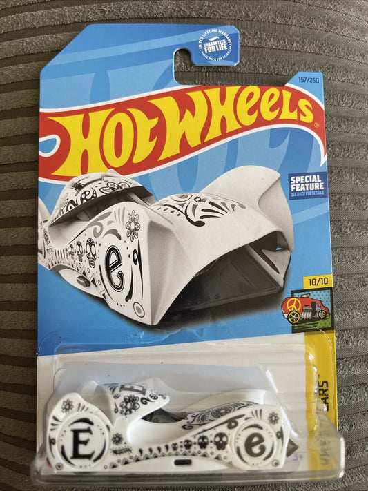 Hot Wheels 2023 #157/250 Cloak and Dagger, white