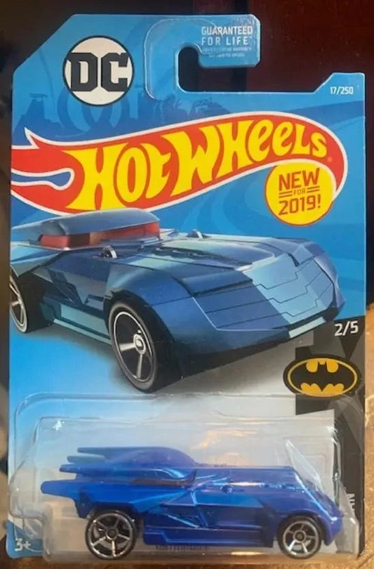 Hot Wheels 2019 #017/250 Batmobile, blue