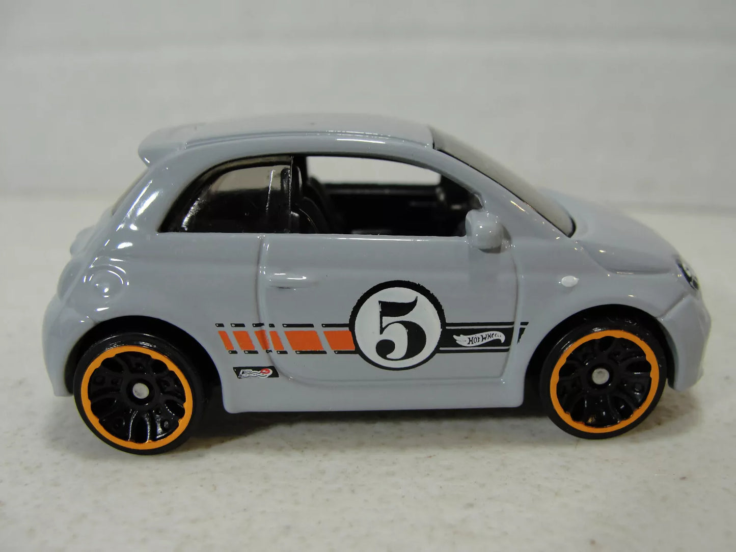 Hot Wheels 2024 #022/250 Fiat 500e, NEW/LOOSE, grey