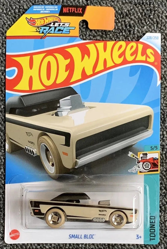 Hot Wheels 2024 #228/250 Small Bloc, tan