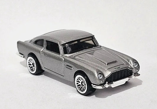 Hot Wheels 2023 Multipack Exclusive Aston Martin 1963 DB5, NEW/LOOSE, silver