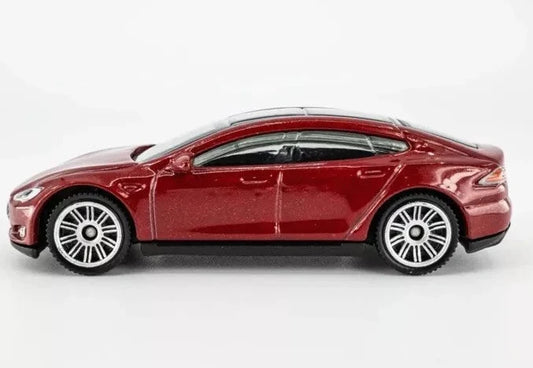 Matchbox 2015 #007/100 Tesla Model S, NEW/LOOSE, metalflake red