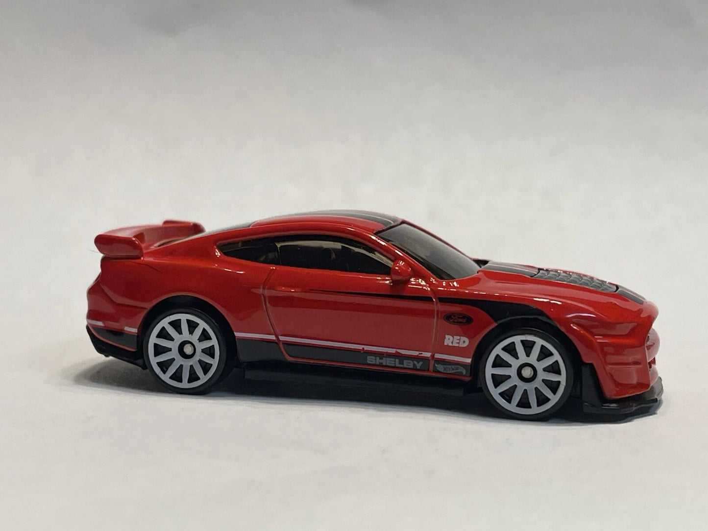 Hot Wheels 2025 #073/250 2020 Ford Mustang Shelby GT500, TARGET RED EDITION, NEW/LOOSE, red