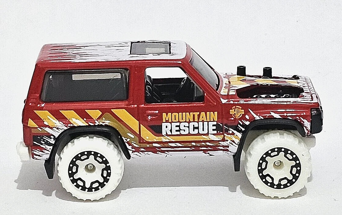 Hot Wheels 2024 #034/250 Nissan Patrol Custom, NEW/LOOSE, red