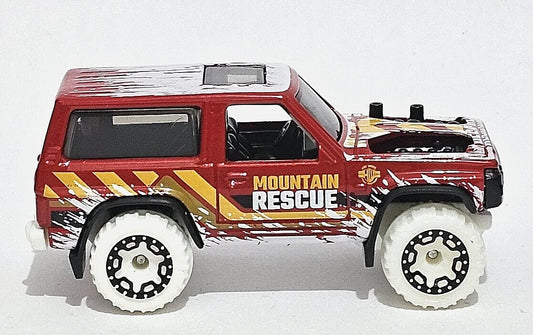 Hot Wheels 2024 #034/250 Nissan Patrol Custom, NEW/LOOSE, red