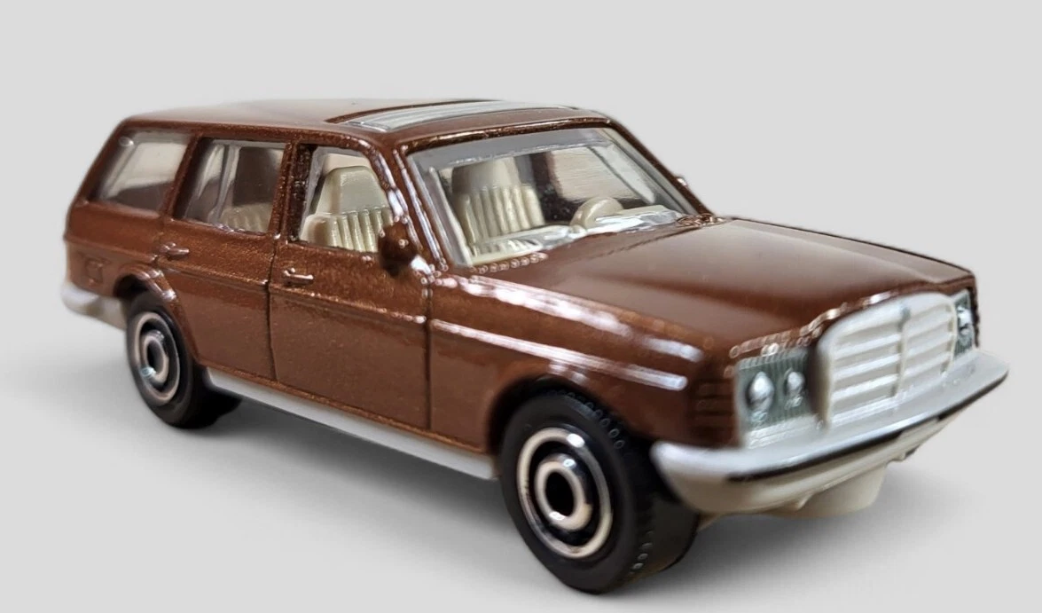 Matchbox 2023 Multipack Pull, '80 Mercedes-Benz W123 Wagon, NEW/LOOSE, metalflake brown