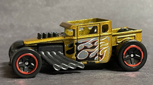 Hot Wheels 2026 #139/250, Bone Shaker, NEW/LOOSE, metalflake gold