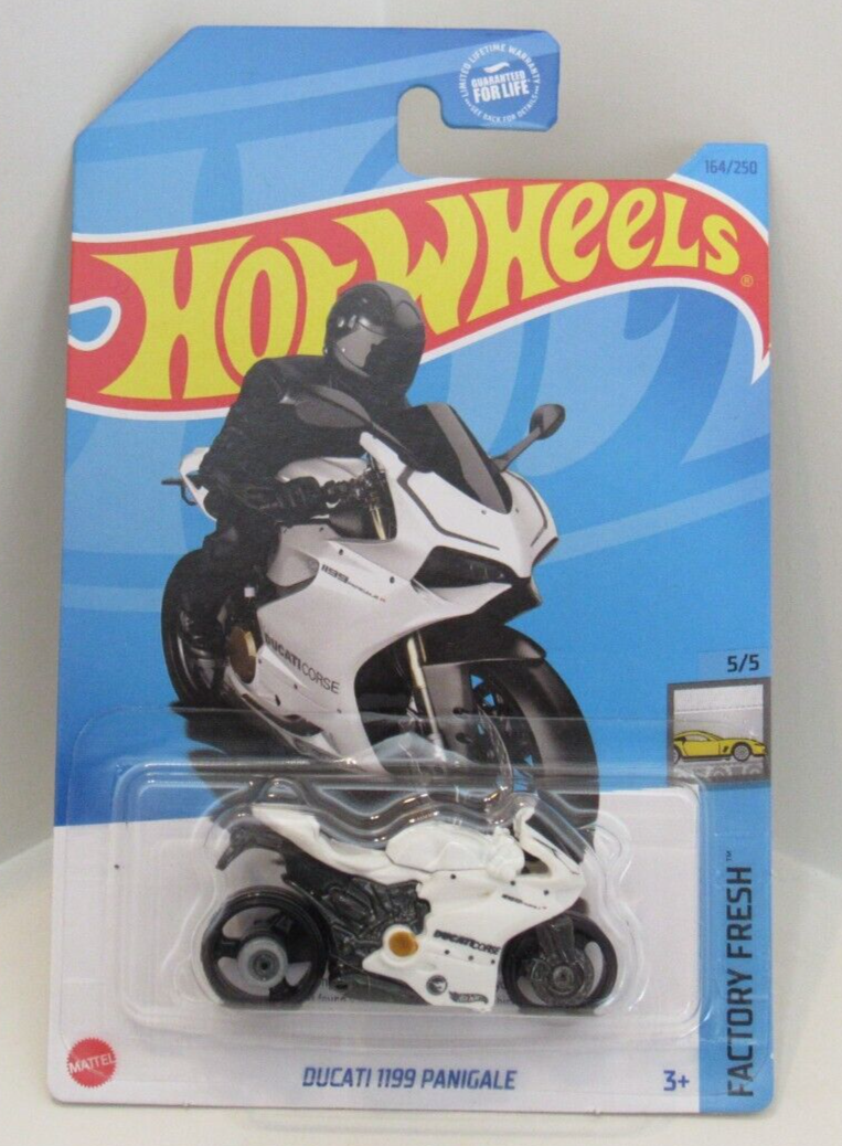 Hot Wheels 2023 #164/250 Ducati 1199 Panigale, TREASURE HUNT, white