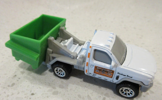Matchbox 2025 #097/100 MBX Garbage Scout, NEW/LOOSE, white